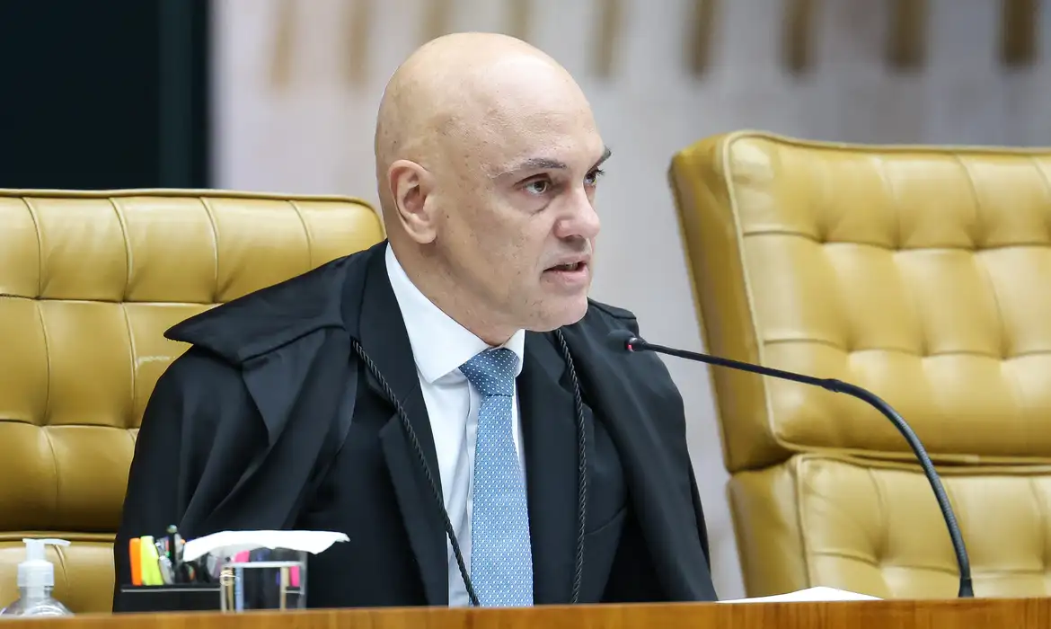 Moraes deixa relatoria de ação que envolve sua esposa no Senado