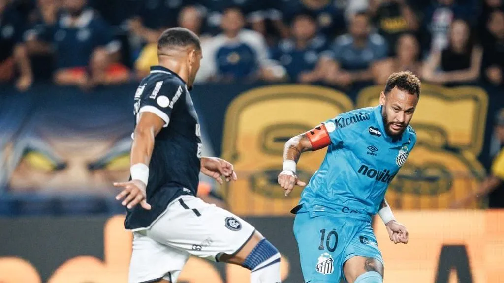 Provocações, resposta e confusão: Neymar e delegação do Remo protagonizam clima tenso após classificação do Santos