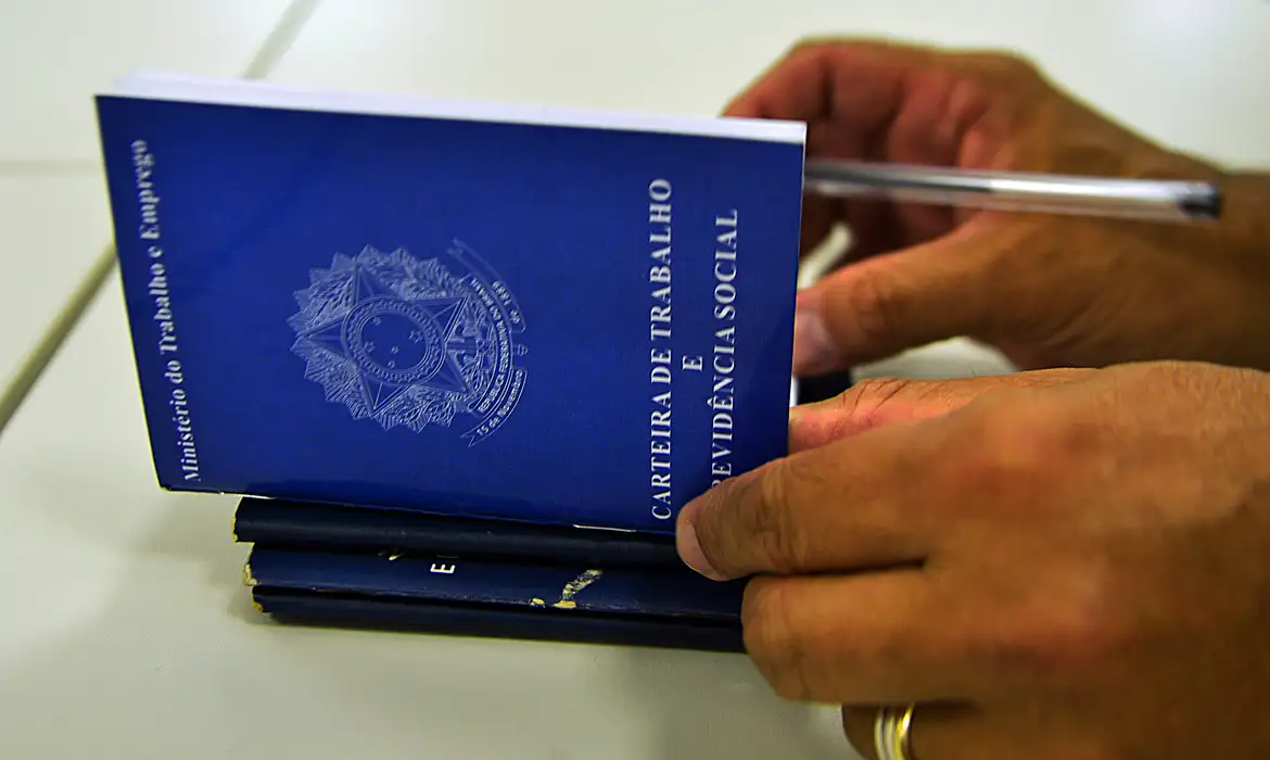 Abono salarial libera R$ 804 milhões para mais de 1 milhão de trabalhadores