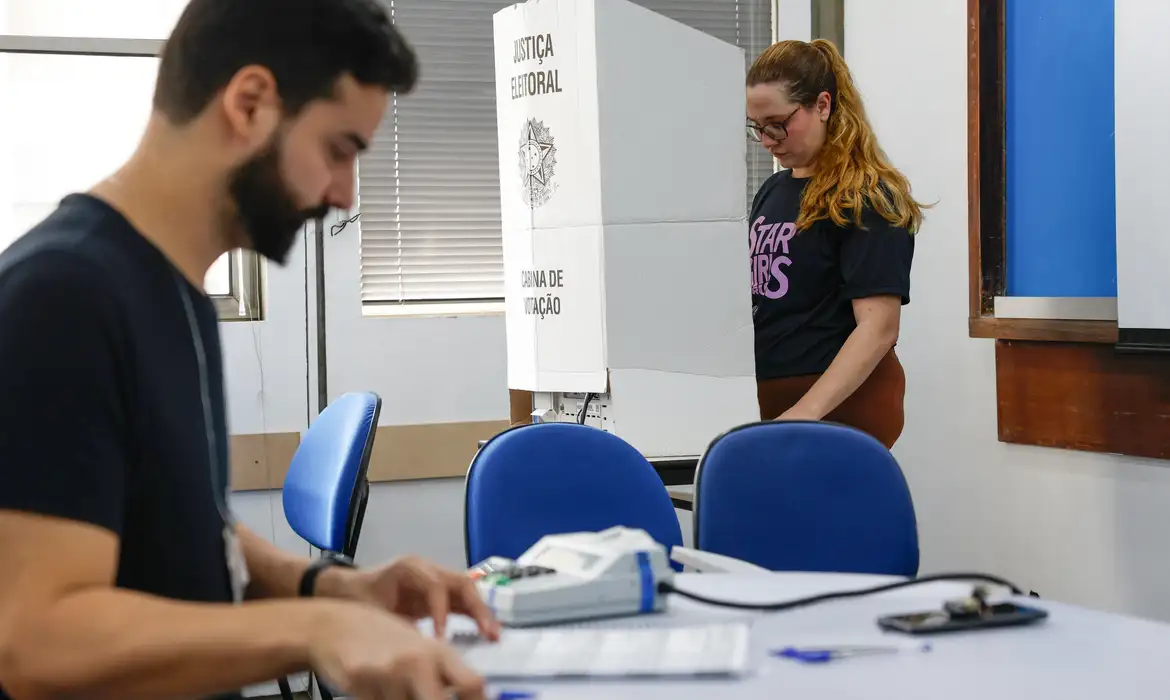 Não votou no primeiro turno? Veja como participar da próxima votação