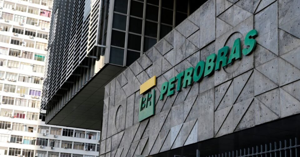 Petrobras abre hoje (28) inscrições para concurso de nível técnico. Créditos: Adobe Stock.
