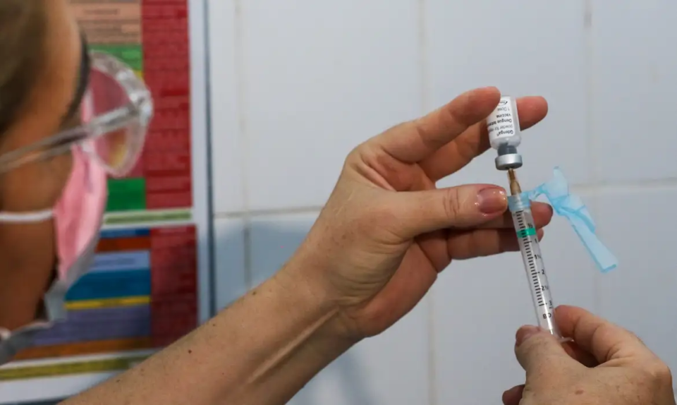 Seis capitais deram início à vacinação contra a dengue em crianças. Foto: Fábio Rodrigues - Pozzebom/Agência Brasil.