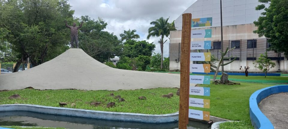 Parque Aluízio Alves na Cohabinal ganha novas placas de sinalização. Fotografia de: José Marciano Costa.