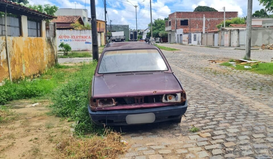 COMBATE À DENGUE: Prefeitura de Parnamirim vai iniciar recolhimento de veículos abandonados. Fotografia de: Ney Douglas.