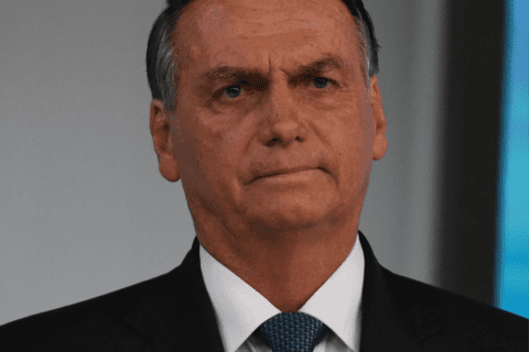 Moraes nega passaporte a Bolsonaro