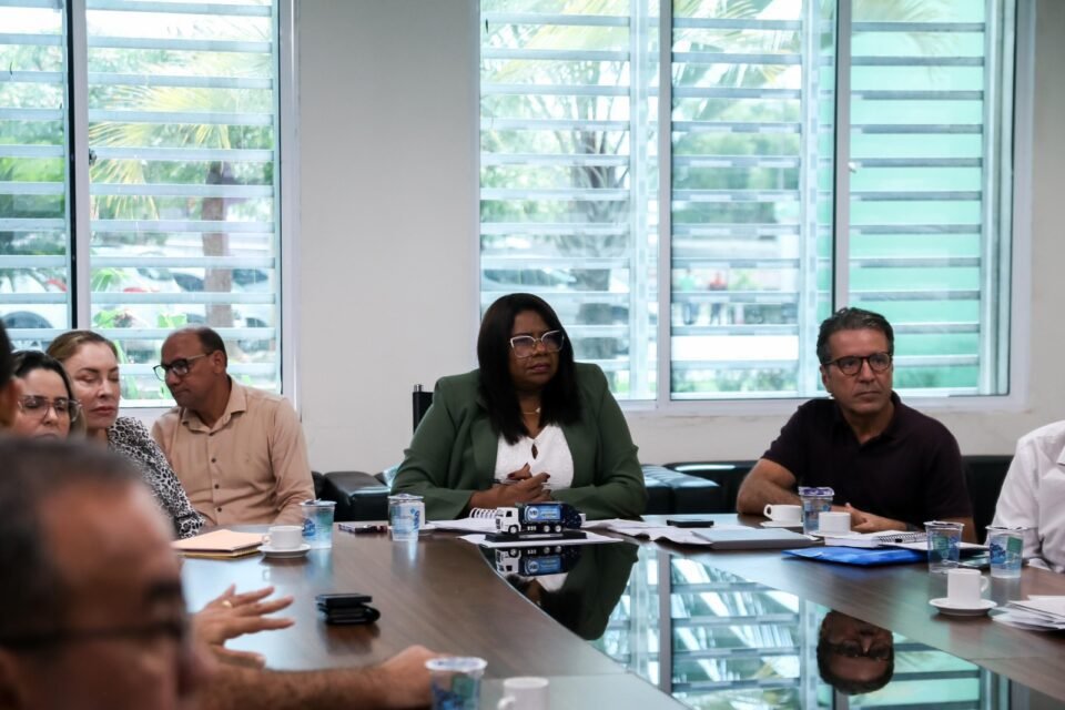 Prefeitura de Parnamirim debate Limpeza Pública com equipes técnicas no Centro Administrativo